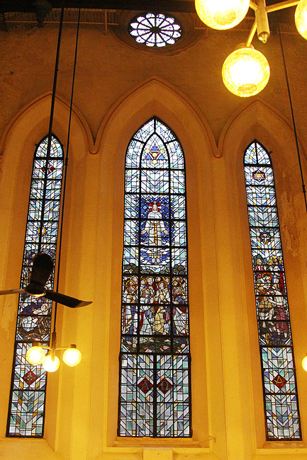 Гонконг, Централ и Адмиралти, Витражи северного окна (Hong Kong, Central and Admiralty, St John's Cathedral)
