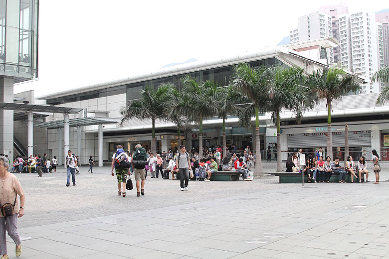 Гонконг, Остров Лантау, Станция метро Tung Chung (Hong Kong, Lantau Island, Tung Chung Metro Station)