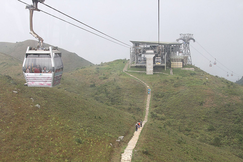 Гонконг, Остров Лантау, Канатная дорога Нгон Пин 360 (Hong Kong, Lantau Island, Ngong Ping 360)