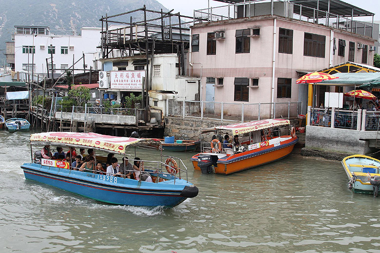 Гонконг, Остров Лантау, Улица Рынка Тай О (Hong Kong, Lantau Island, Tai O Market Street)