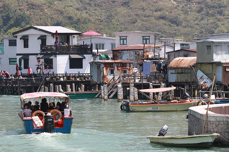 Гонконг, Остров Лантау, Деревня на воде (Hong Kong, Lantau Island, Water Town)