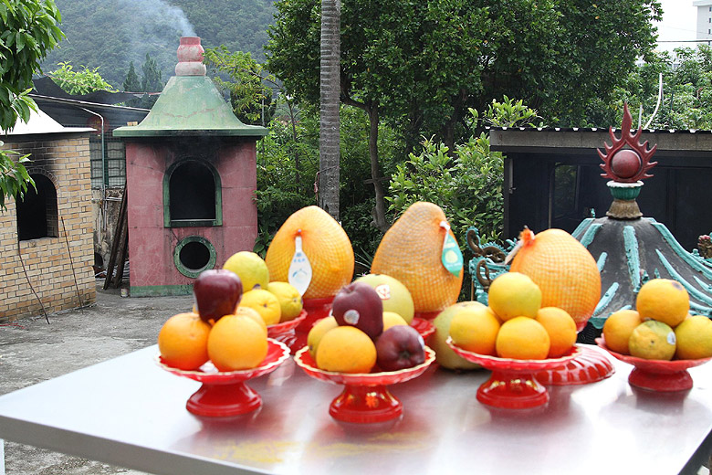 Гонконг, Остров Лантау, Храм Горы Дракона (Hong Kong, Lantau Island, Lung Ngam Temple)