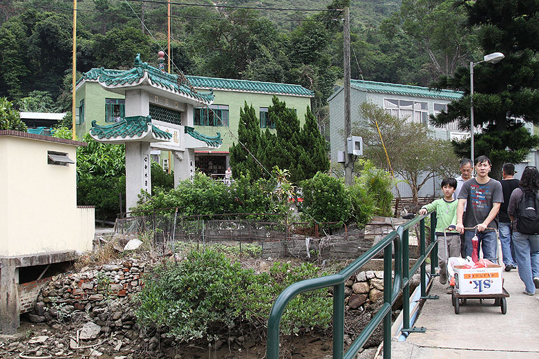 Гонконг, Остров Лантау, Храм Горы Дракона (Hong Kong, Lantau Island, Lung Ngam Temple)