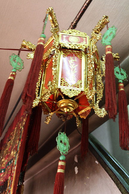 Гонконг, Остров Лантау, Храм Горы Дракона (Hong Kong, Lantau Island, Lung Ngam Temple)
