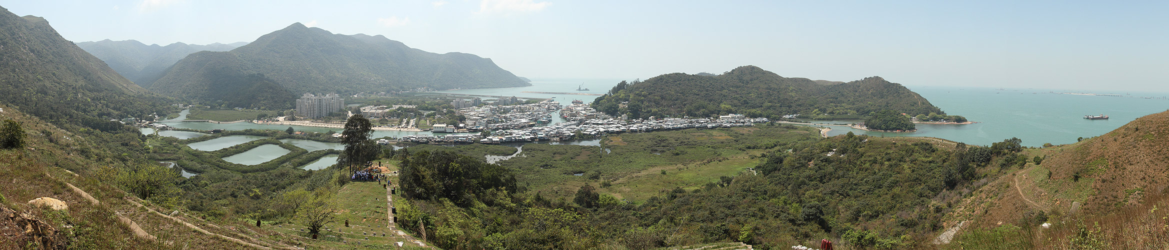 Гонконг, Остров Лантау, Панорама с Кладбища Тай О (Hong Kong, Lantau Island, Panorama from the Tai O Public Cemetery)