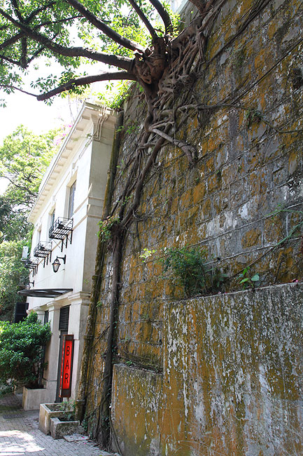 Гонконг, Пик Виктория, Каменный Дом (Hong Kong, Victoria Peak, Stone House)