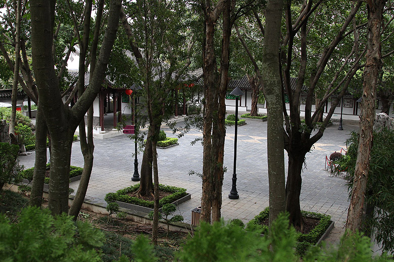 Гонконг, Парк города-крепости Коулун (Hong Kong, Kowloon Walled City Park)