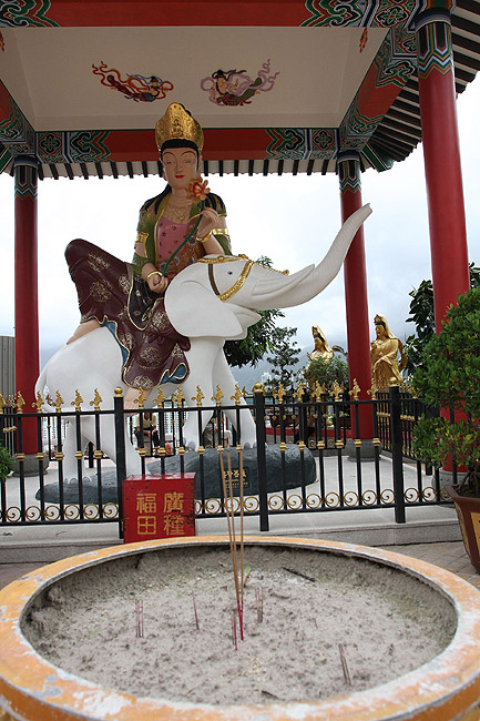 Гонконг, Шатинь, Монастырь Десяти Тысяч Будд (Hong Kong, Shatin, Ten Thousand Buddhas Monastery)