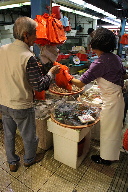 Гонконг, Тай По, Рынок Тай По Хуэй (Hong Kong, Tai Po, Tai Po Hui Market and Cooked Food Centre)