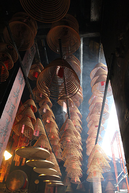 Гонконг, Тай По, Храм Мань Мо (Hong Kong, Tai Po, Man Mo Temple)