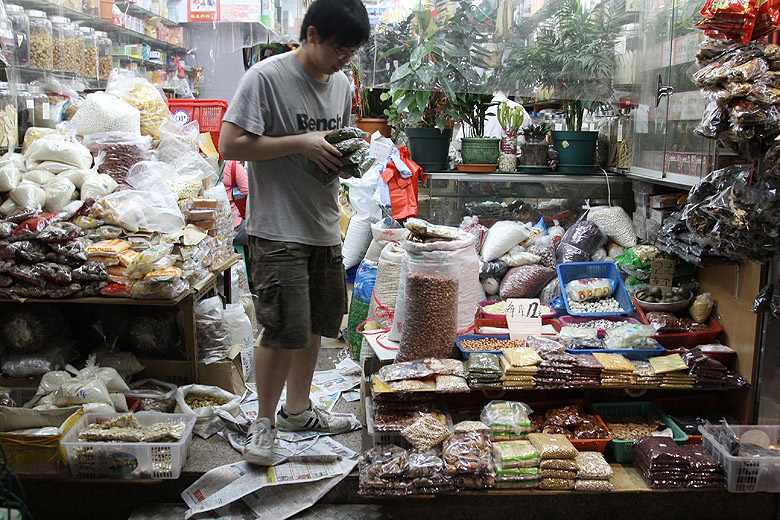 Гонконг, Ван Чай, Рынки в районе Cross Street и Tai Yuen Street (Hong Kong, Wan Chai, Cross Street and Tai Yuen Street Markets)