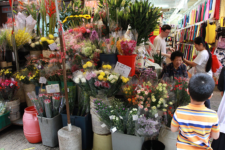 Гонконг, Ван Чай, Рынки в районе Cross Street и Tai Yuen Street (Hong Kong, Wan Chai, Cross Street and Tai Yuen Street Markets)