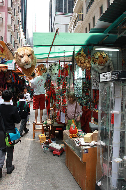 Фото. Рынки в районе Cross Street и Tai Yuen Street