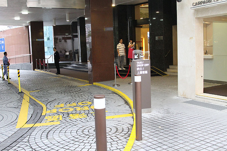 Гонконг, Ван Чай, Выход на Kennedy Road (Hong Kong, Wan Chai, Exit at the Kennedy Road)