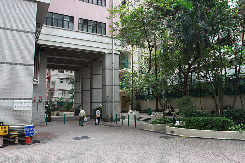 Гонконг, Ван Чай, Выход с Li Chit Street на Johnston Road (Hong Kong, Wan Chai, Exit from Li Chit Street to Johnston Road)