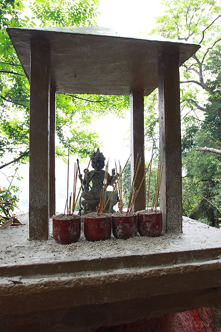 Гонконг, Ван Чай, Алтарь на Bowen Road (Hong Kong, Wan Chai, Altar at Bowen Road)