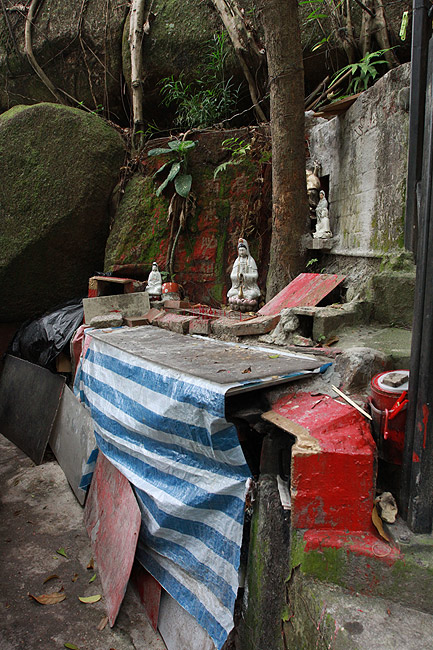 Гонконг, Ван Чай, На подъеме к Скале Влюбленных (Hong Kong, Wan Chai, On the way to the Lovers' Rock)